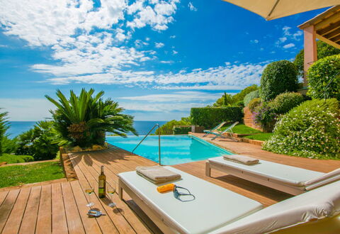 Villa Kate: Blau, Wasser, Schwimmbad, Resort, Freizeit, Eco Hotel, Meer, Gartenmöbel, Urlaub, Ozean