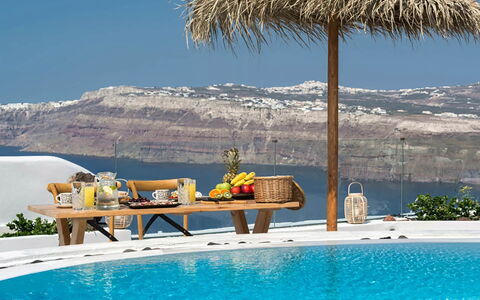 Villa Sean: Möbel, Gartenmöbel, Regenschirm, Resort, Stuhl, Schatten, Eco Hotel, Freizeit, Schwimmbad, Dachdecken