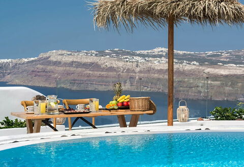 Villa Sean: Möbel, Gartenmöbel, Regenschirm, Resort, Stuhl, Schatten, Eco Hotel, Freizeit, Schwimmbad, Dachdecken