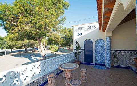 Happy Day: Eigentum, Gebäude, Grundeigentum, Haus, Zimmer, Zuhause, Die Architektur, Villa, Urlaub, Estate