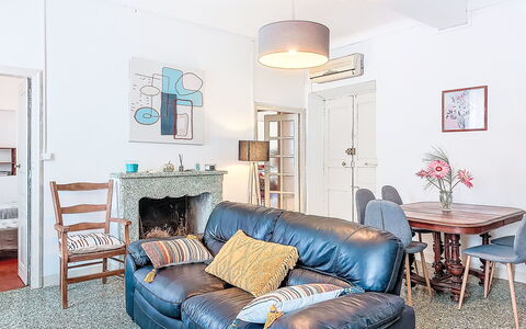 Casa Lucia: Möbel, Interior Design, Flooring, Couch, Wand, Fussboden, Holz, Zimmer, Decke, Wohnzimmer
