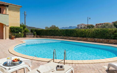 Vacanze Nespolo: Schwimmbad, Resort, Hotel, Eco Hotel, Villa
