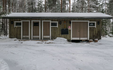 Luhtalemmikki: Bett, Möbel, Schlafzimmer, Interior Design, Bedding, Bettdecke, Flooring, Holz, Fussboden, Zimmer