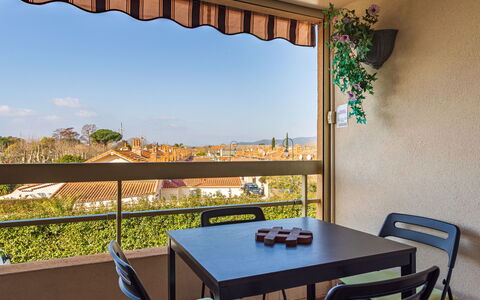 Les Caraïbes: Schatten, Veranda, Balkon, Zaun, Geländer, Outdoor Struktur