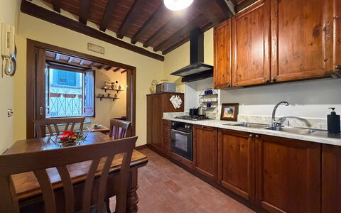 Terrazzino Margherita: Countertop, Küche, Möbel, Holz, Interior Design, Cabinetry, Flooring, Decke, Major Appliance, Küchengerät