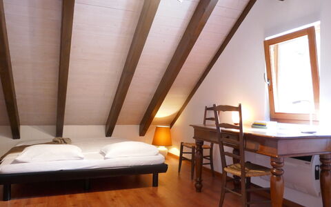 Rustico Raslina: Möbel, Interior Design, Flooring, Fussboden, Wand, Holz, Decke, Schlafzimmer, Bett, Zimmer