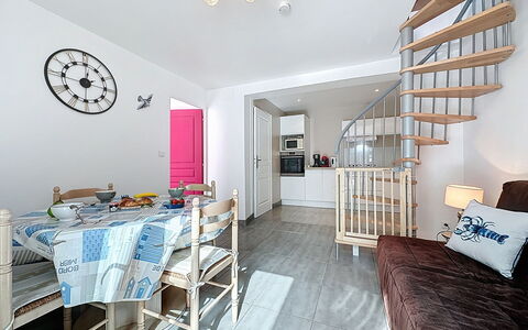Ty Ar Mor: Interior Design, Möbel, Flooring, Fussboden, Zimmer, Wohnung, Decke, Zuhause, Tabelle, Stuhl
