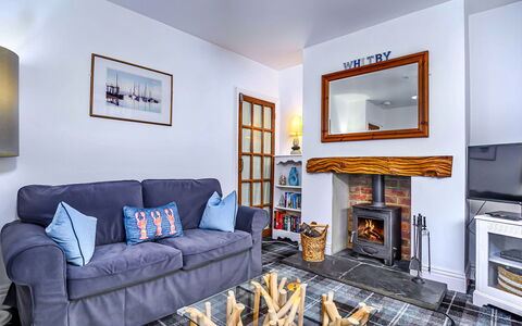 Tenby Cottage: Möbel, Holz, Zuhause, Couch, Interior Design, Wohnzimmer, Wohnung, Zimmer