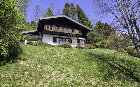 Chalet Chemin du Four: Baum, Haus, Zuhause, Strauch, Hütte, Dach, Ländliches Gebiet, Grundstueck, Bauernhaus, Wiese
