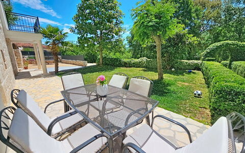 Dripić: Möbel, Gartenmöbel, Garten, Stuhl, Tisch Im Freien, Landscaping, Schatten, Garten, Rasen, Hinterhof