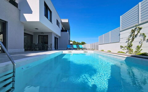 Aloa i: Blau, Schwimmbad, Verbundwerkstoff, Resort, Villa, Hotel, Eco Hotel, Balkon