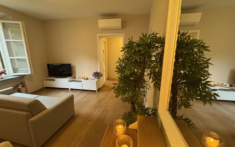 Casa Elena 13: Möbel, Interior Design, Flooring, Wand, Fussboden, Holz, Zimmer, Decke, Beleuchtung, Wohnzimmer