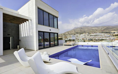 Residencial Panoramic: Schwimmbad, Resort, Wohnung, Schatten, Villa, Balkon, Hotel, Design, Stuhl, Zimmerpflanze