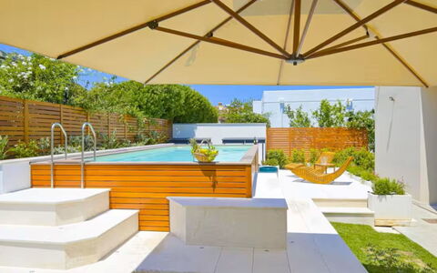 Villa Rei M&M: Wohnung, Resort, Balkon, Hotel, Schwimmbad, Ferienort, Strand