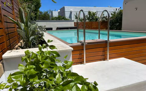 Villa Rei M&M: Wohnung, Resort, Balkon, Hotel, Schwimmbad, Ferienort, Strand
