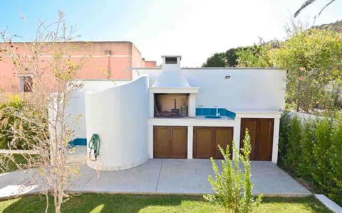 Villa Rei M&M: Wohnung, Resort, Balkon, Hotel, Schwimmbad, Ferienort, Strand