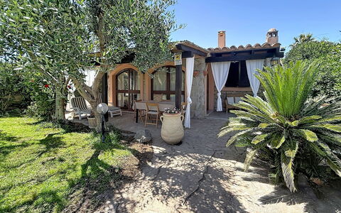 Viletta del Mirto: Estate, Garten, Schatten, Hinterhof, Resort, Landscaping, Stuhl, Hazienda, Gartenmöbel, Outdoor Struktur