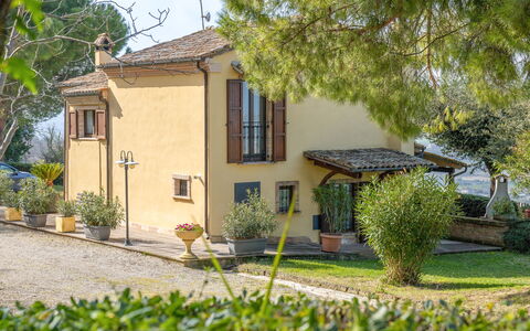 Casale Dolcemare: Haus, Strauch, Hütte, Zuhause, Tür, Garten, Estate, Landscaping, Garten