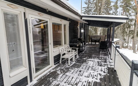 Villa Kökköharju: Holz, Winter, Deck, Einfrieren, Hartholz, Schnee, Planke, Holz, Daylighting, Abstellgleis