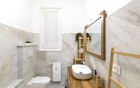 Amp Vatican Home: Flooring, Wand, Armatur, Fussboden, Interior Design, Badezimmer, Zapfhahn, Beleuchtung, Sinken, Zuhause