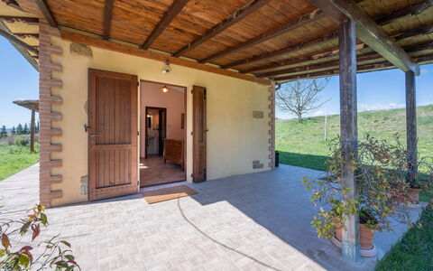 Il Giuncheto, Pool, Amazing View, Umbrian Countrys: Holz, Tür, Hütte, Hartholz, Holzbeize, Bauernhaus, Veranda, Outdoor Struktur, Gartenbauten, Home Door