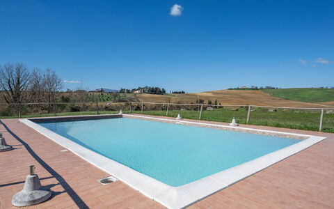 Il Giuncheto Apartments, Pool, Umbrian Countryside: Schwimmbad, Verbundwerkstoff, Schatten, Resort, Thermae, Water Feature, Fliese, Gartenmöbel, Hazienda, Villa