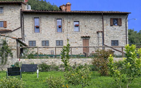 Borgo Antico, Pool, Barberino del Mugello: Grundstueck, Ländliches Gebiet, Estate, Hütte, Dorf, Garten, Bauernhaus, Hinterhof, Rasen, Landscaping