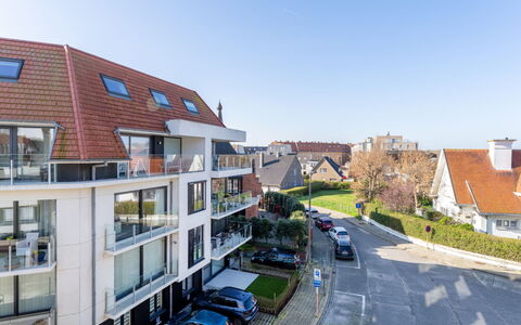 Studio 4.3 with Balcony & Airco: Hügel, Zuhause, Gebirge, Bergstation, Steigung, Balkon, Hütte, Alpen, Senke, Grat