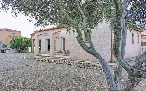 Villa Brouilla: Schwimmbad, Resort, Estate, Eco Hotel, Hazienda, Villa, Hotel, Ferienort, Strandresort, Villa