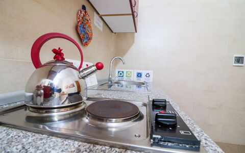Kyma'S House: Küchengerät, Major Appliance, Küche, Herd, Haushaltsgerät, Countertop, Herd, Gasherd, Kleingeräte, Cooktop