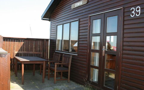 Rohan - 800M from the Sea: Zuhause, Dach, Haus, Tür, Hütte, Schatten, Garten, Ground, Veranda, Garten