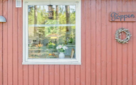 Sigge - 5Km from the Sea: Holz, Zuhause, Veranda, Deck, Hartholz, Dach, Holzbeize, Holzboden, Eco Hotel