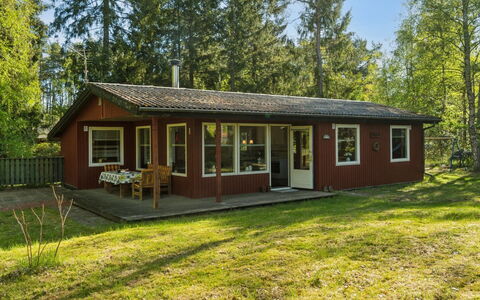 Sigge - 5Km from the Sea: Holz, Zuhause, Veranda, Deck, Hartholz, Dach, Holzbeize, Holzboden, Eco Hotel