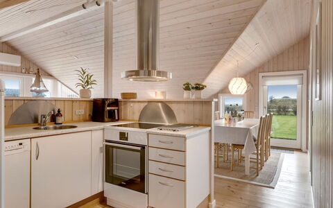Arold - 600M to the Fjord: Flooring, Interior Design, Holz, Light Fixture, Decke, Küche, Fussboden, Holzboden, Möbel, Countertop