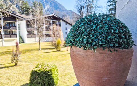 Grubhof: Ground, Garten