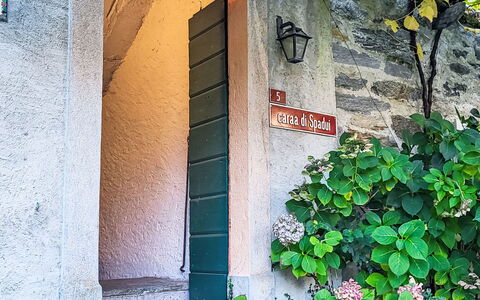 Casa Sambuco: Gebirge, Senke, Alpen, Grat, Gipfel, Hauptquartier