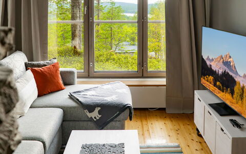 Rukatunturintie 8 G2: Möbel, Elektronisches Gerät, Interior Design, Fernsehen, Fernsehgerät, Flooring, Fussboden, Haushaltsgerät, Wohnzimmer