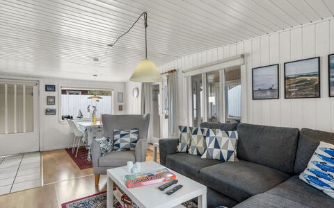 Thorsmod - 1.8Km from the Sea: Holz, Zuhause, Möbel, Interior Design, Fussboden, Decke, Couch, Wohnzimmer, Hütte