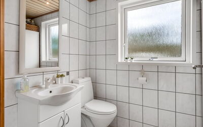 Vilhelm - 7.5Km from the Sea