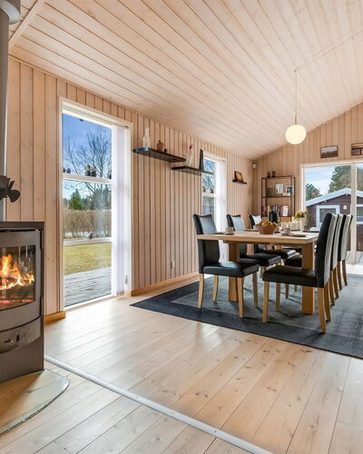 Vilhelm - 7.5Km from the Sea