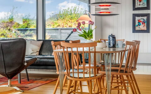 Gertina - 100M from the Sea: Möbel, Holz, Flooring, Interior Design, Esszimmer, Tabelle, Fussboden, Küche & Esszimmer Tisch, Stuhl