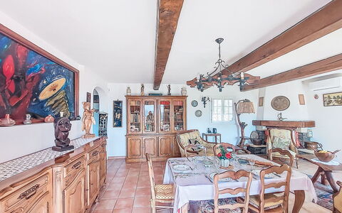 L'Argentière: Möbel, Interior Design, Flooring, Holz, Stuhl, Decke, Esszimmer, Fussboden, Tabelle, Küche & Esszimmer Tisch