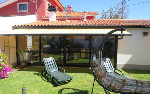 Vivenda Rafael: Möbel, Blumentopf, Schatten, Markise, Veranda, Zimmerpflanze, Outdoor Struktur, Garten, Garten, Balkon