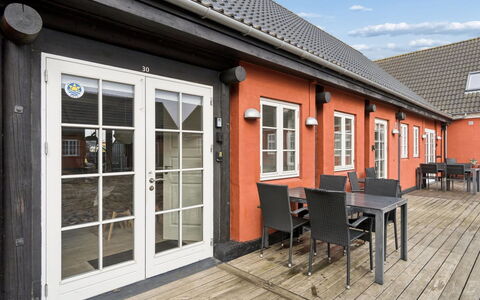 Hinrich - 4.5Km from the Sea: Die Architektur, Dach, Zuhause, Verbundwerkstoff, Daylighting, Abstellgleis, Auffahrt