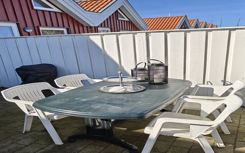Ake - 10M to the Fjord: Dach, Zuhause, Tür, Hütte, Schatten, Abstellgleis, Garten, Estate, Hinterhof
