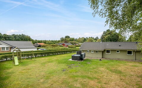 Erikka - 40Km from the Sea: Möbel, Holz, Interior Design, Flooring, Fussboden, Stuhl, Zimmer, Decke, Wohnzimmer, Wohnung