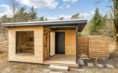 Anu - 2Km to the Fjord: Möbel, Holz, Interior Design, Flooring, Fussboden, Stuhl, Zimmer, Decke, Wohnzimmer, Wohnung