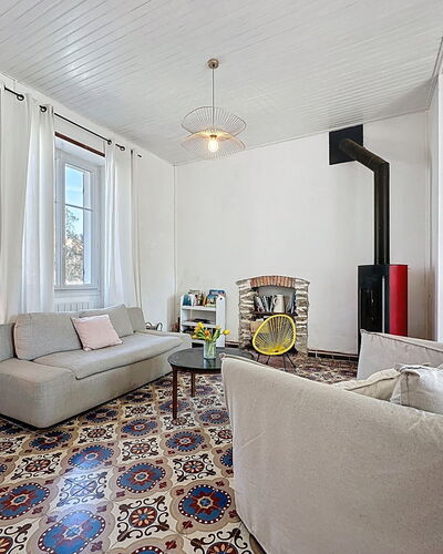 L'Ecluse: Flooring, Fussboden, Interior Design, Wand, Decke, Möbel, Couch, Wohnzimmer, Beleuchtung, Zimmer