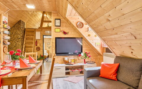 Roubenka U Potoka: Holz, Zuhause, Blockhaus, Hütte, Holzboden, Wohnzimmer, Holzbeize, Hartholz, Lack, Holz