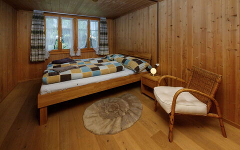 Haus Margrittli: Möbel, Holz, Interior Design, Flooring, Fussboden, Schlafzimmer, Zimmer, Holzbeize, Hartholz, Bett